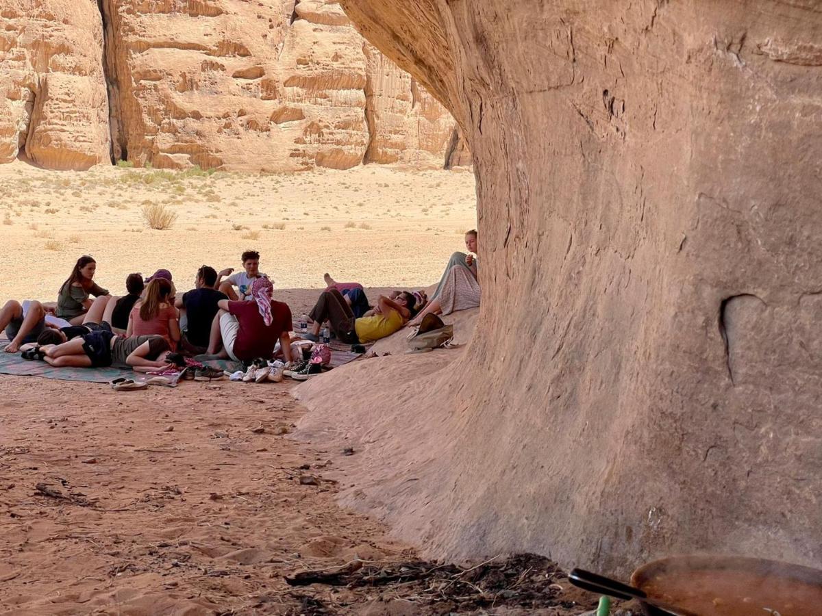 Wadi Rum Bedouin Tour With A Camp Extérieur photo