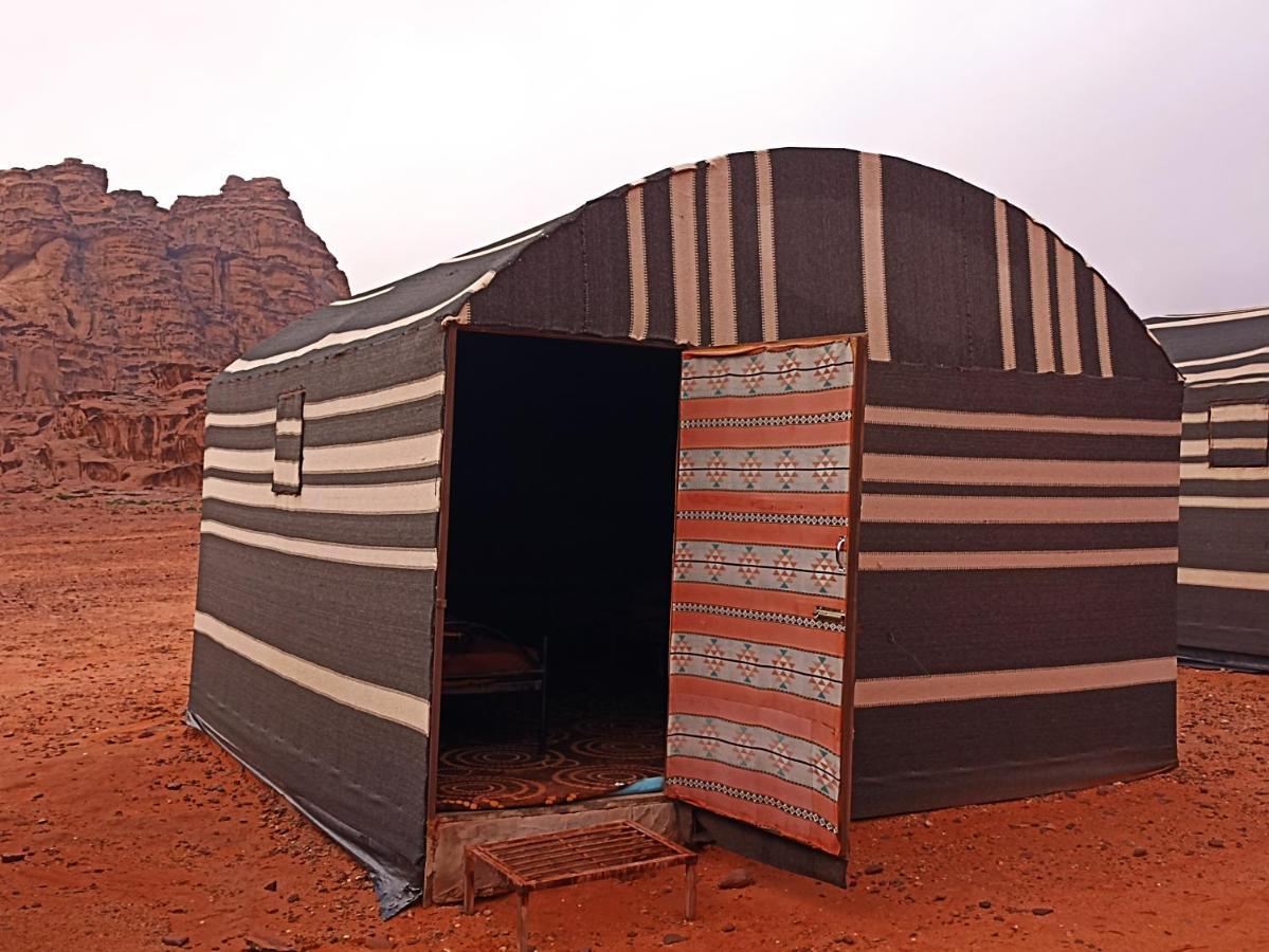 Wadi Rum Bedouin Tour With A Camp Extérieur photo