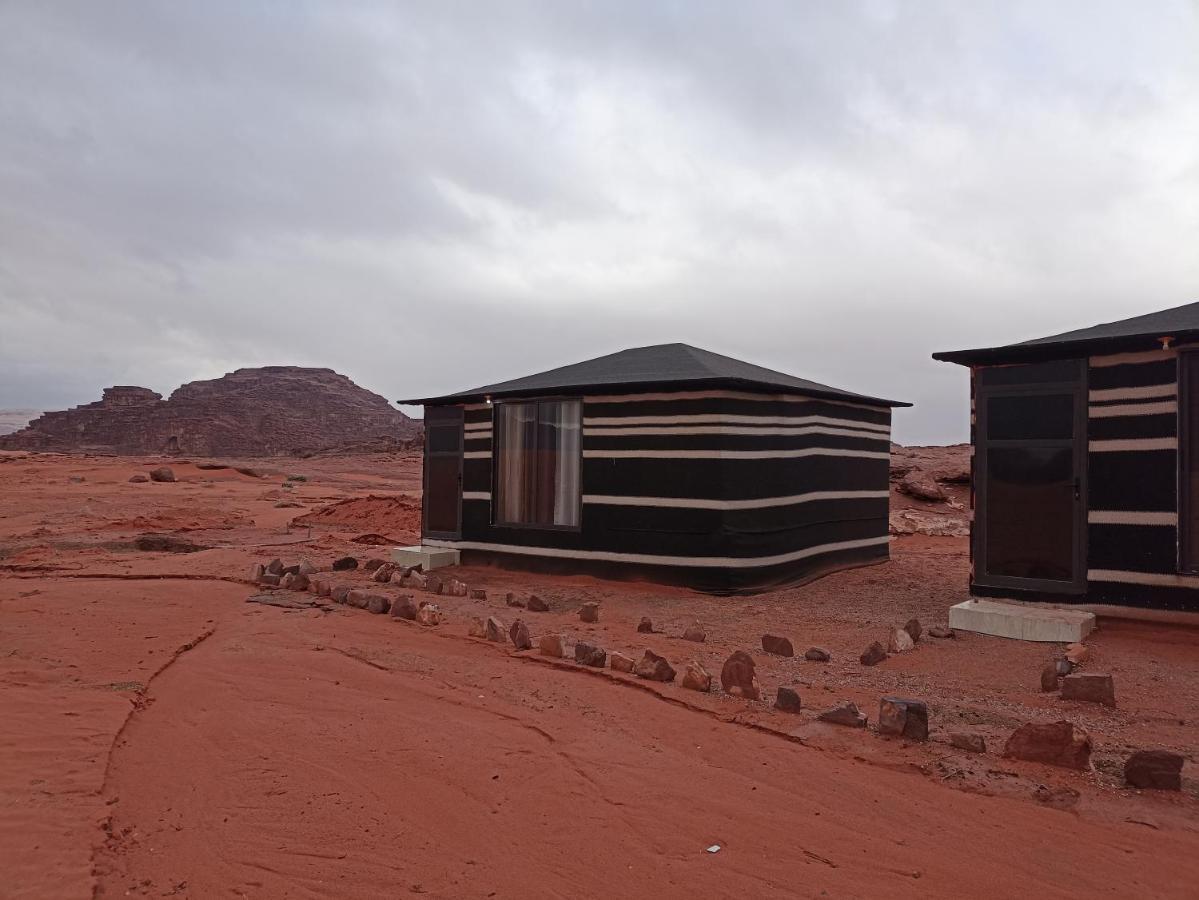 Wadi Rum Bedouin Tour With A Camp Extérieur photo