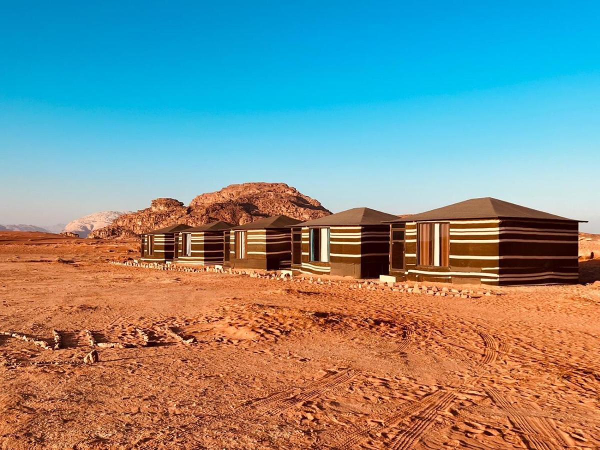 Wadi Rum Bedouin Tour With A Camp Extérieur photo